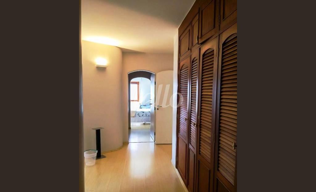 CORREDOR de Apartamento à venda, Padrão com 280 m², 4 quartos e 3 vagas em Jardim Paulista - São Paulo