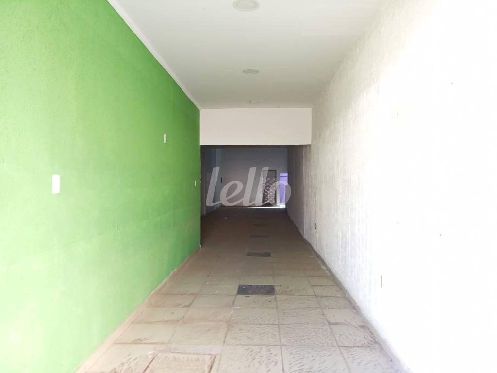 SALÃO de Salão para alugar, Padrão com 150 m², e em Cidade Monções - São Paulo