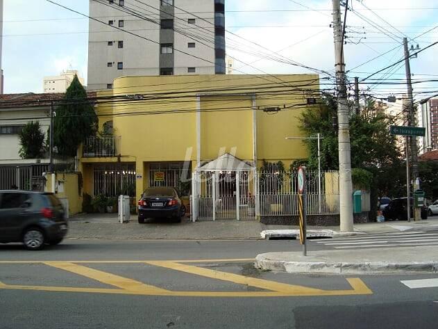 FACHADA de Casa à venda, sobrado com 503 m², 4 quartos e 3 vagas em Vila Clementino - São Paulo