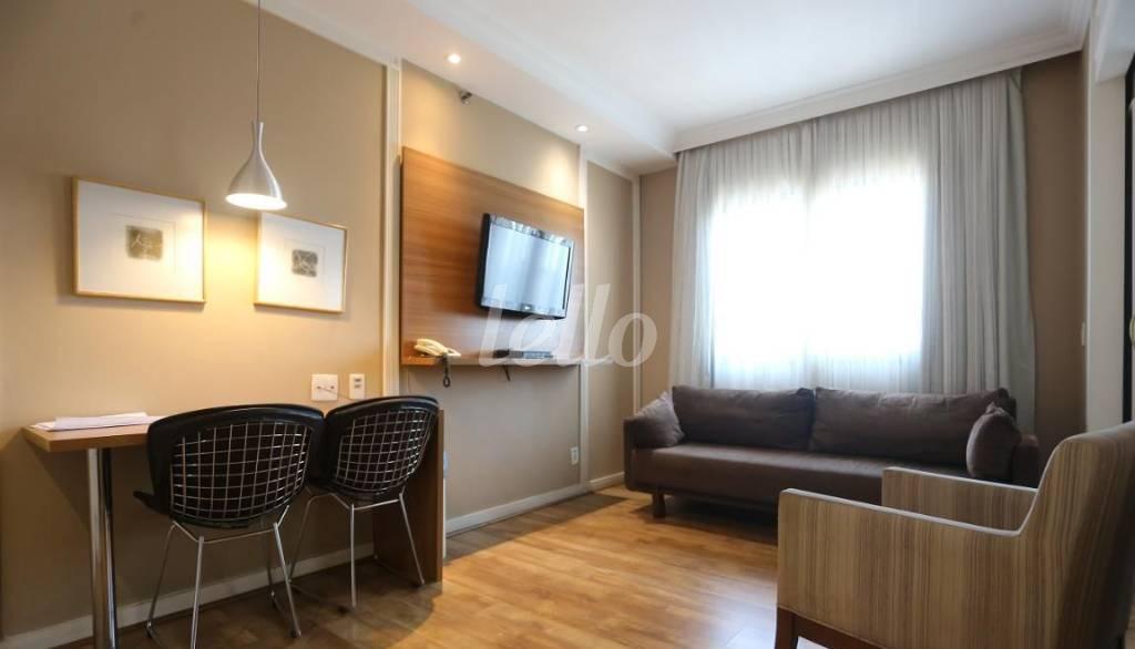 SALA de Apartamento para alugar, Padrão com 36 m², 1 quarto e 1 vaga em Jardim Paulista - São Paulo