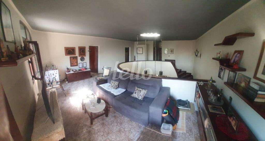 SALA MEZANINO de Casa à venda, sobrado com 304 m², 4 quartos e 4 vagas em Indianópolis - São Paulo