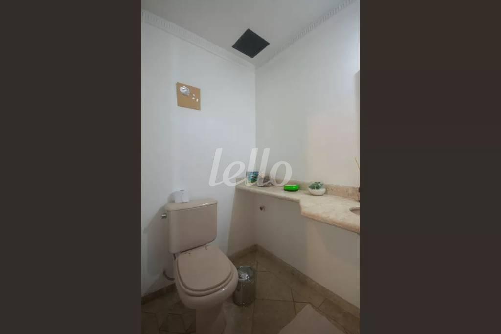 LAVABO de Apartamento à venda, Padrão com 150 m², 4 quartos e 2 vagas em Vila Alexandria - São Paulo