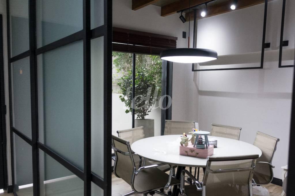 COPA de Casa à venda, sobrado com 220 m², e 1 vaga em Pinheiros - São Paulo