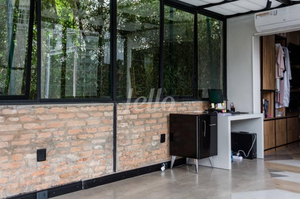 RECEPÇÃO de Casa à venda, sobrado com 220 m², e 1 vaga em Pinheiros - São Paulo