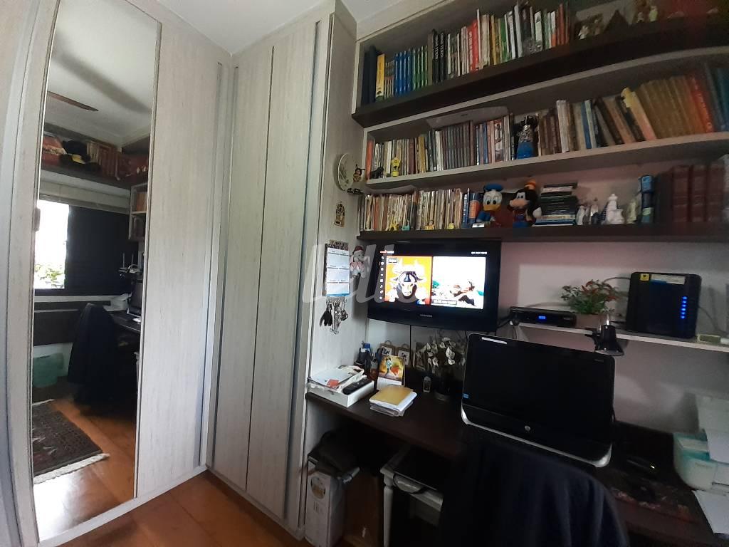 DORMITÓRIO de Apartamento à venda, cobertura - Padrão com 166 m², 4 quartos e 3 vagas em Pinheiros - São Paulo