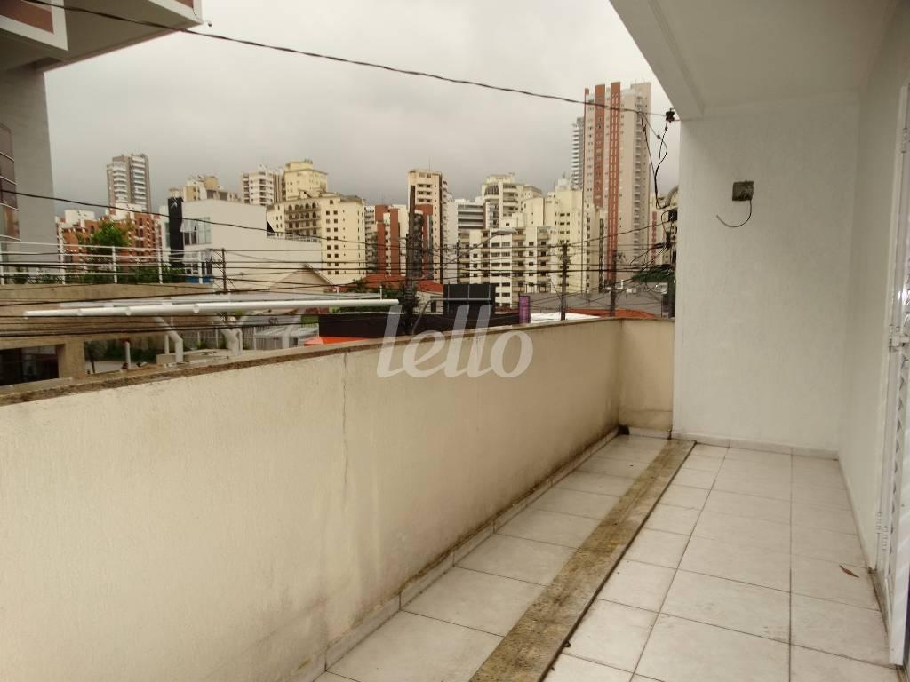 VARANDA de Casa para alugar, sobrado com 350 m², e em Vila Gomes Cardim - São Paulo