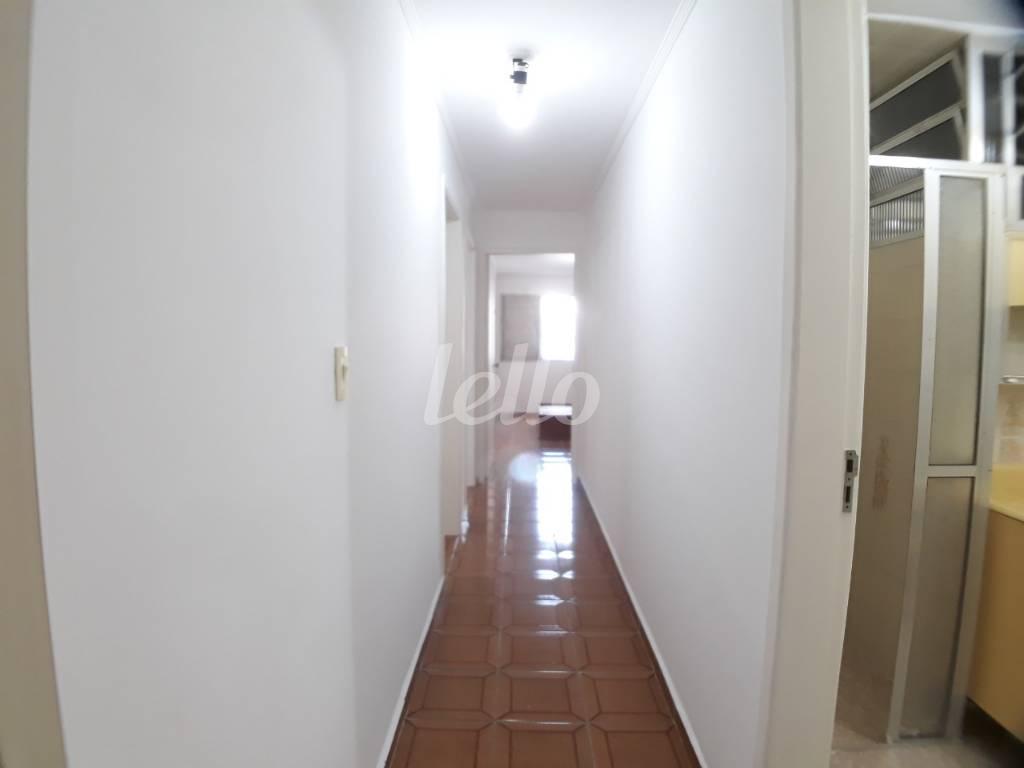 CORREDOR INTERNO de Apartamento à venda, Padrão com 109 m², 3 quartos e 2 vagas em Santana - São Paulo