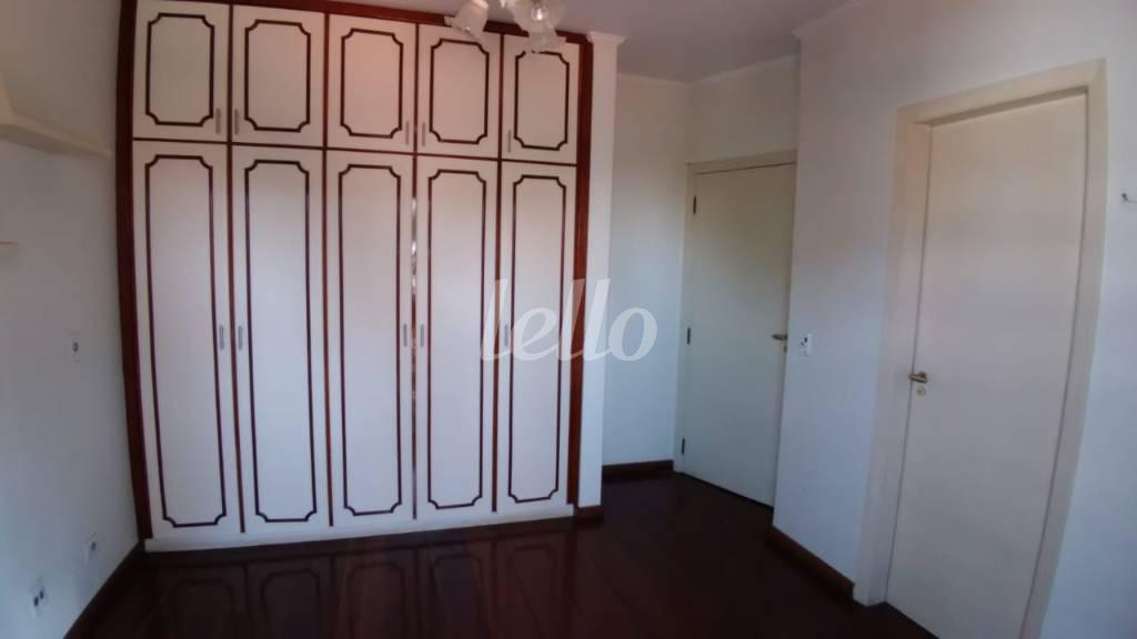 SUÍTE de Apartamento para alugar, Padrão com 219 m², 4 quartos e 4 vagas em Vila Ester (zona Norte) - São Paulo