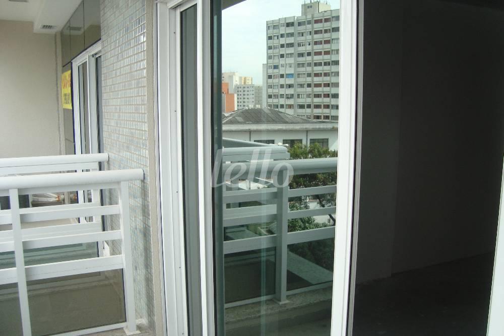 SACADA de Sala / Conjunto à venda, Padrão com 37 m², e 1 vaga em Liberdade - São Paulo