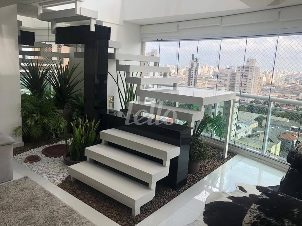 ESCADA de Apartamento à venda, Duplex com 250 m², 3 quartos e 4 vagas em Mooca - São Paulo
