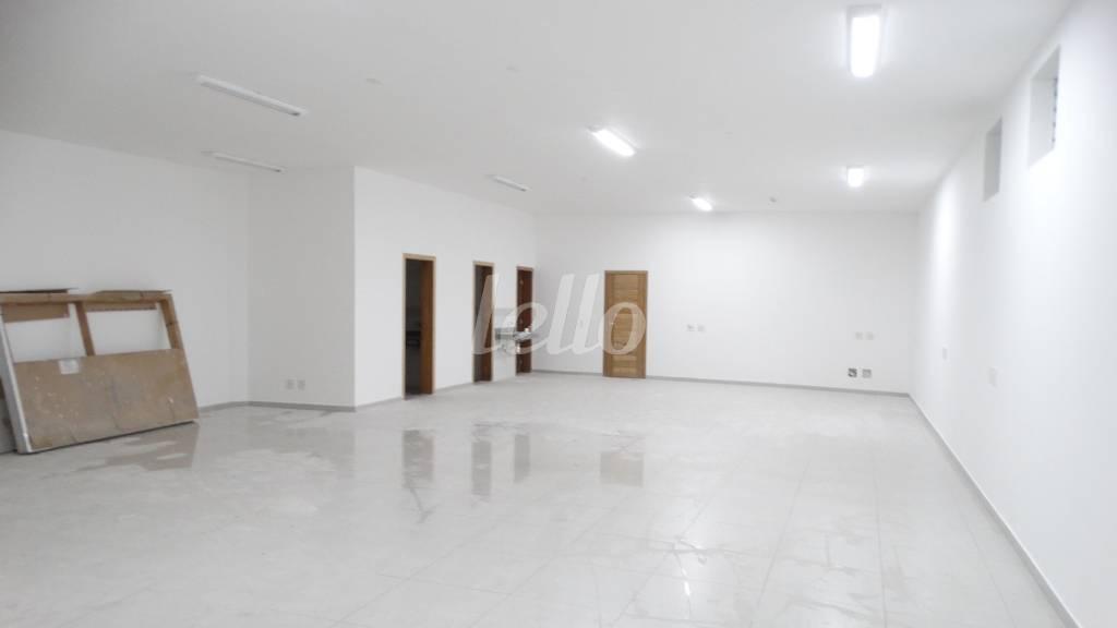 SALA de Prédio Comercial para alugar, Monousuário com 2834 m², e 20 vagas em Santana - São Paulo