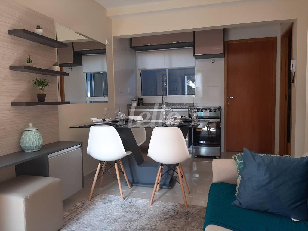 SALA ESTAR E COZINHA AMERICANA(MODELO) de Apartamento à venda, Padrão com 30 m², 2 quartos e em Vila Regente Feijó - São Paulo