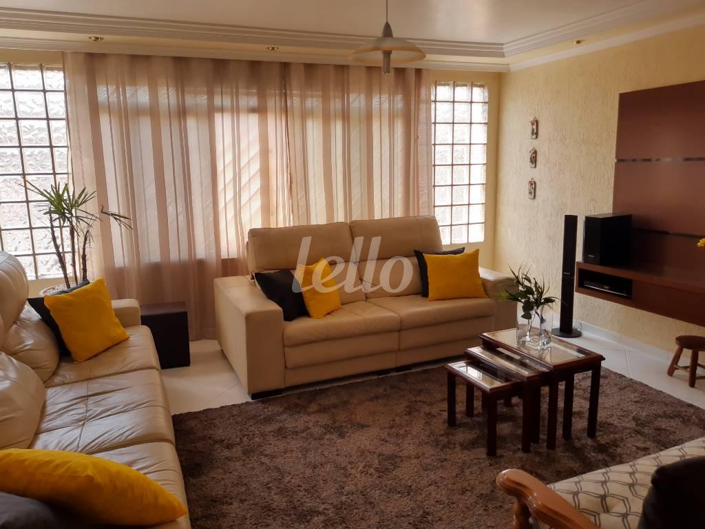 SALA DE TV de Casa à venda, assobradada com 210 m², 3 quartos e 2 vagas em Vila Mazzei - São Paulo