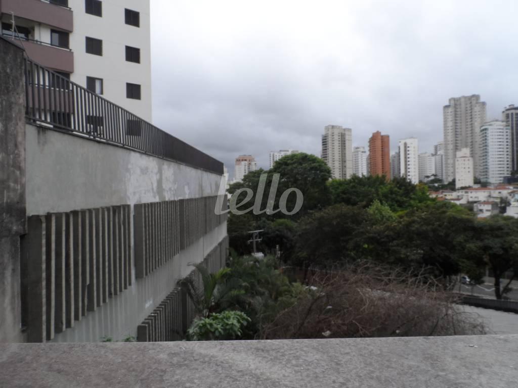 VISTA FUNDOS de Casa à venda, assobradada com 150 m², 3 quartos e 3 vagas em Santana - São Paulo