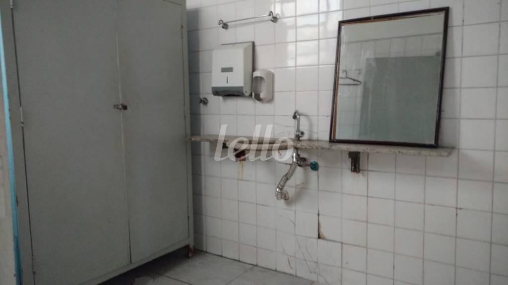 WC de Galpão/Armazém à venda, Padrão com 2480 m², e 6 vagas em Bom Retiro - São Paulo