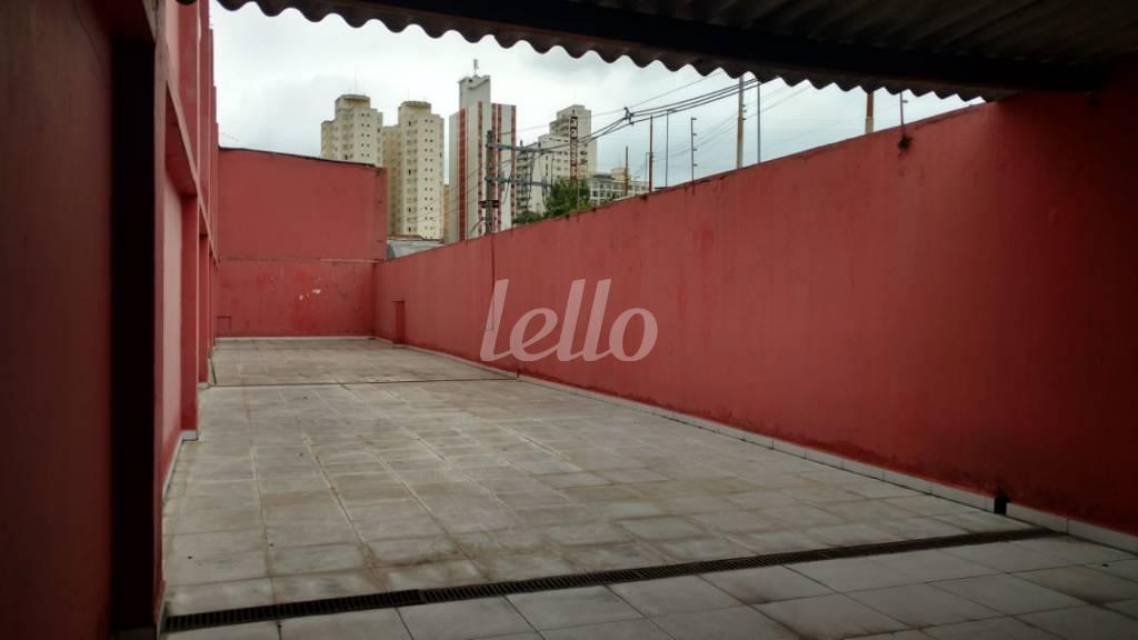 TERRAÇO de Galpão/Armazém à venda, Padrão com 2480 m², e 6 vagas em Bom Retiro - São Paulo
