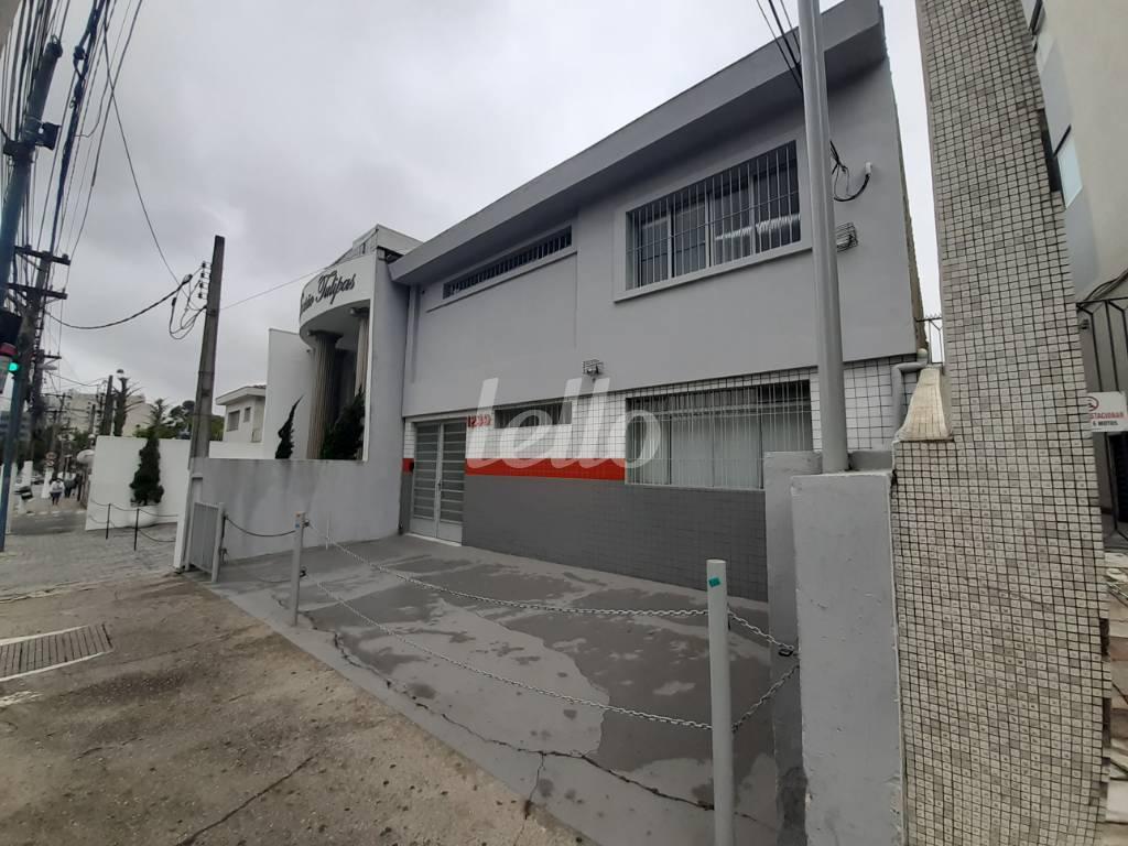 FACHADA de Casa à venda, sobrado com 450 m², e 3 vagas em Mooca - São Paulo