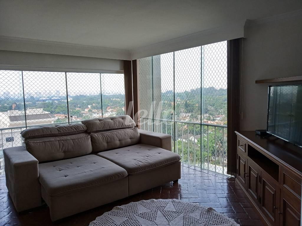 SALA DE TV de Apartamento à venda, Padrão com 187 m², 3 quartos e 2 vagas em Santo Amaro - São Paulo