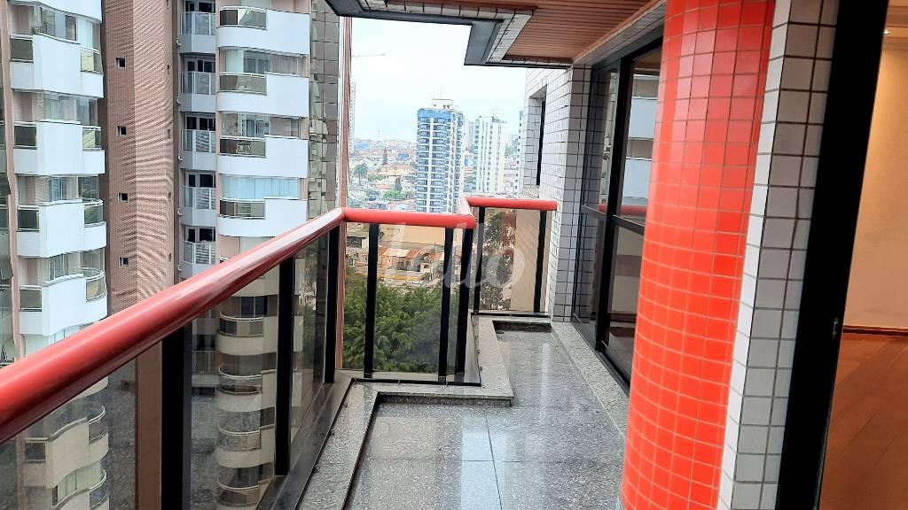 SACADA de Apartamento à venda, Padrão com 187 m², 4 quartos e 3 vagas em Vila Regente Feijó - São Paulo