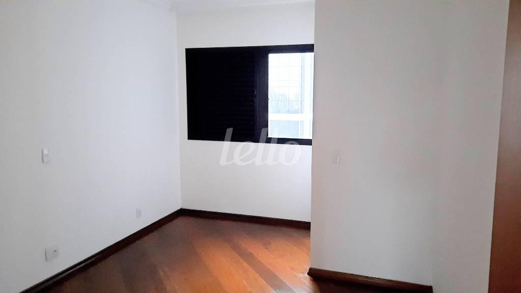 DORMITÓRIO 2 de Apartamento à venda, Padrão com 187 m², 4 quartos e 3 vagas em Vila Regente Feijó - São Paulo