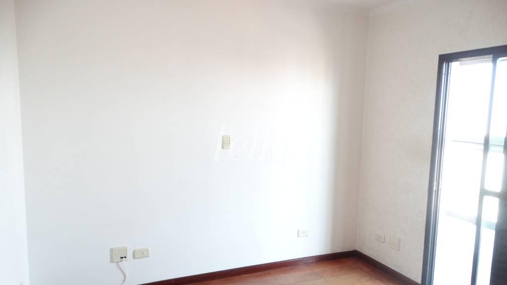 DORMITORIO de Apartamento para alugar, Padrão com 80 m², 3 quartos e 4 vagas em Santa Teresinha - São Paulo