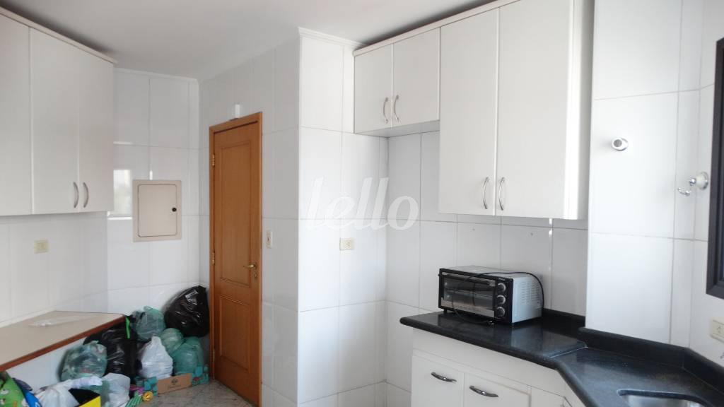 COZINHA de Apartamento para alugar, Padrão com 80 m², 3 quartos e 4 vagas em Santa Teresinha - São Paulo