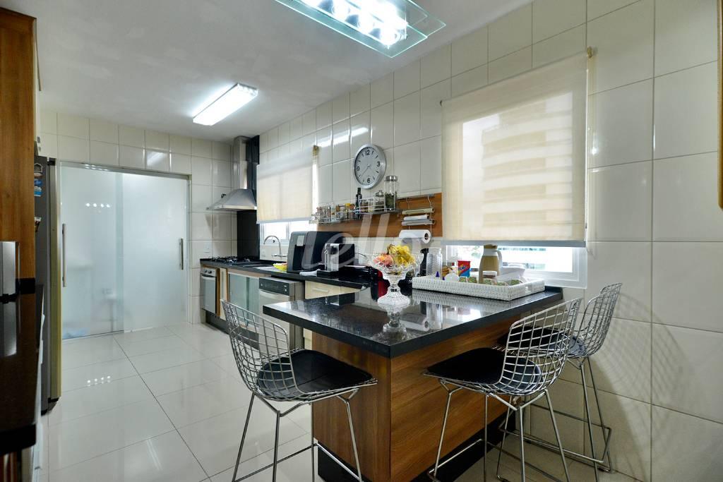 COZINHA de Apartamento à venda, cobertura - Padrão com 440 m², 4 quartos e 5 vagas em Indianópolis - São Paulo