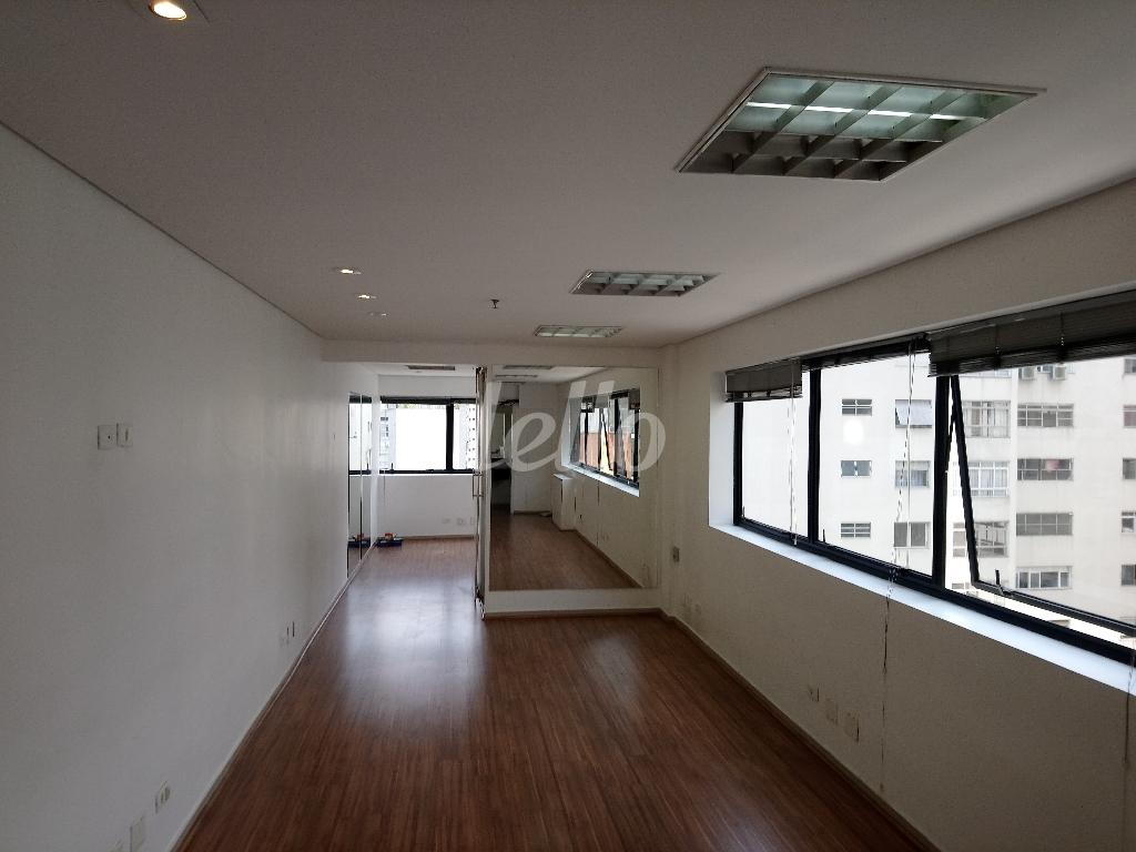 SALA 1 de Sala / Conjunto para alugar, Padrão com 45 m², e 1 vaga em Consolação - São Paulo