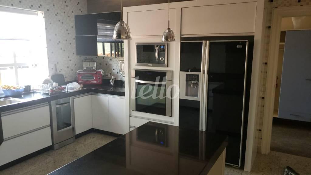 COZINHA de Apartamento à venda, Padrão com 500 m², 4 quartos e 4 vagas em Vila Bastos - Santo André