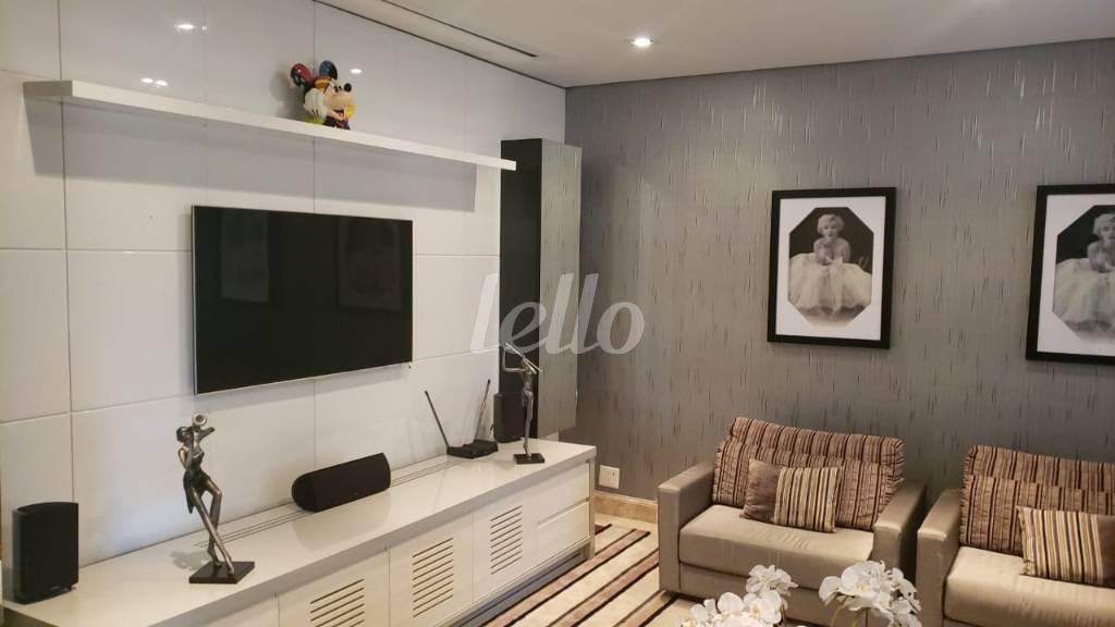 SALA DE TV de Apartamento à venda, Padrão com 500 m², 4 quartos e 4 vagas em Vila Bastos - Santo André