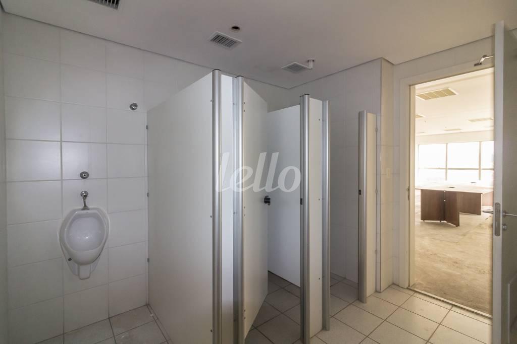 BANHEIRO de Sala / Conjunto para alugar, Padrão com 417 m², e 12 vagas em Cidade Monções - São Paulo