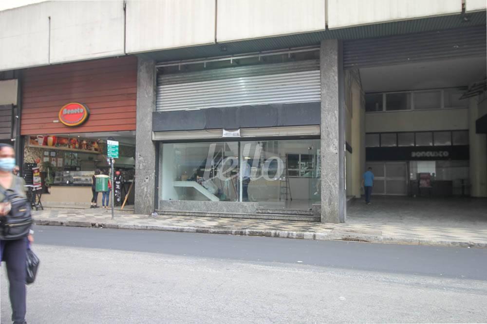 FACHADA DA LOJA de Loja para alugar, Padrão com 242 m², e em Centro - São Paulo