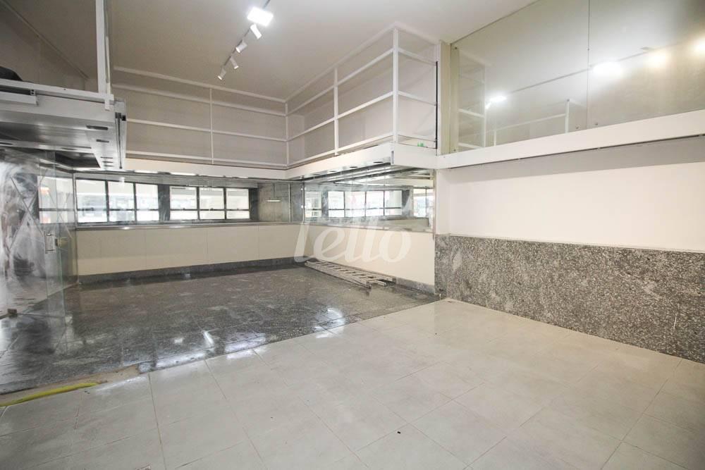 LOJA de Loja para alugar, Padrão com 130 m², e em Centro - São Paulo