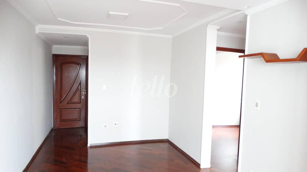 SALA de Apartamento à venda, Padrão com 60 m², 2 quartos e 1 vaga em Vila Mazzei - São Paulo