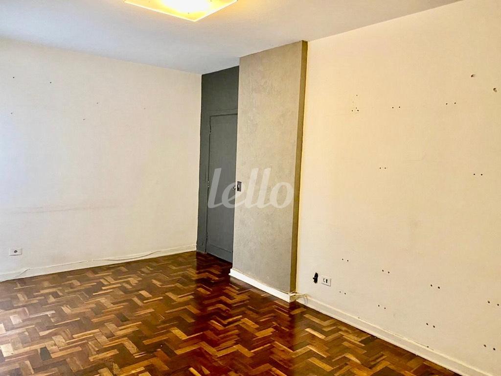 QUARTO de Apartamento à venda, Padrão com 343 m², 3 quartos e 2 vagas em Paraíso - São Paulo