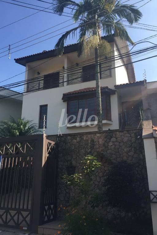 FAQCHADA de Casa à venda, sobrado com 317 m², 3 quartos e 5 vagas em Jd. Leonor M. de Barros - São Paulo
