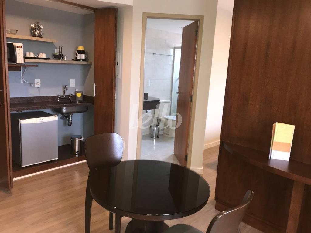 SALA de Apartamento à venda, Flat com 33 m², 1 quarto e 1 vaga em Brooklin Paulista - São Paulo