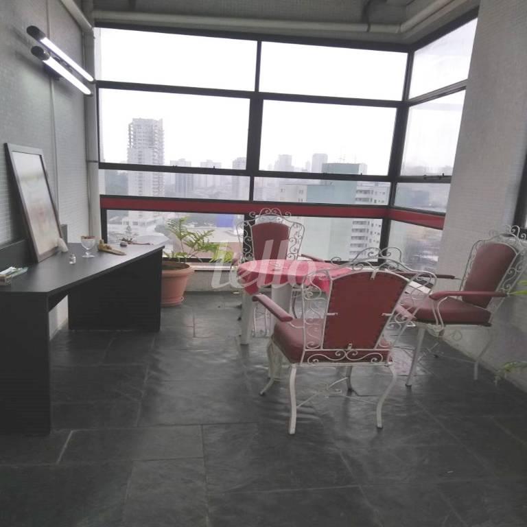 TERRAÇO de Apartamento à venda, Triplex com 300 m², 4 quartos e 2 vagas em Jardim São Paulo - São Paulo
