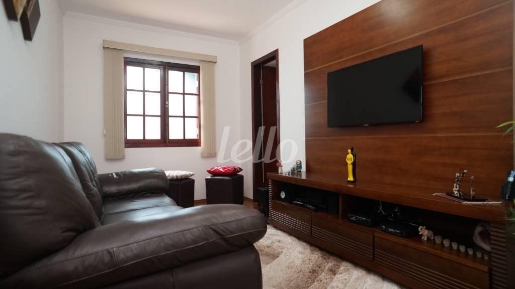 SALA DE TV de Casa à venda, assobradada com 270 m², 3 quartos e 5 vagas em Vila Santa Clara - São Paulo