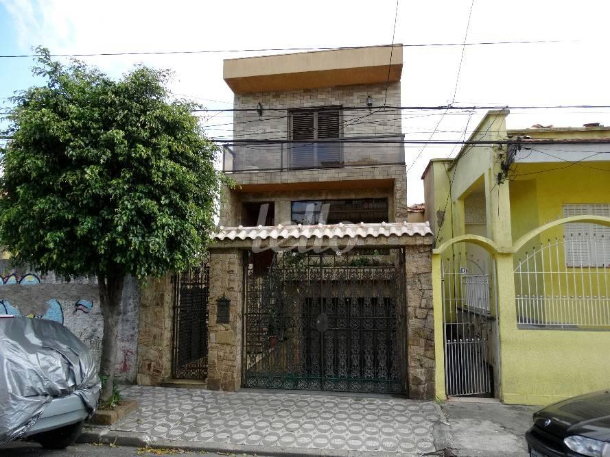 FACHADA de Casa à venda, sobrado com 256 m², 3 quartos e 4 vagas em Mooca - São Paulo