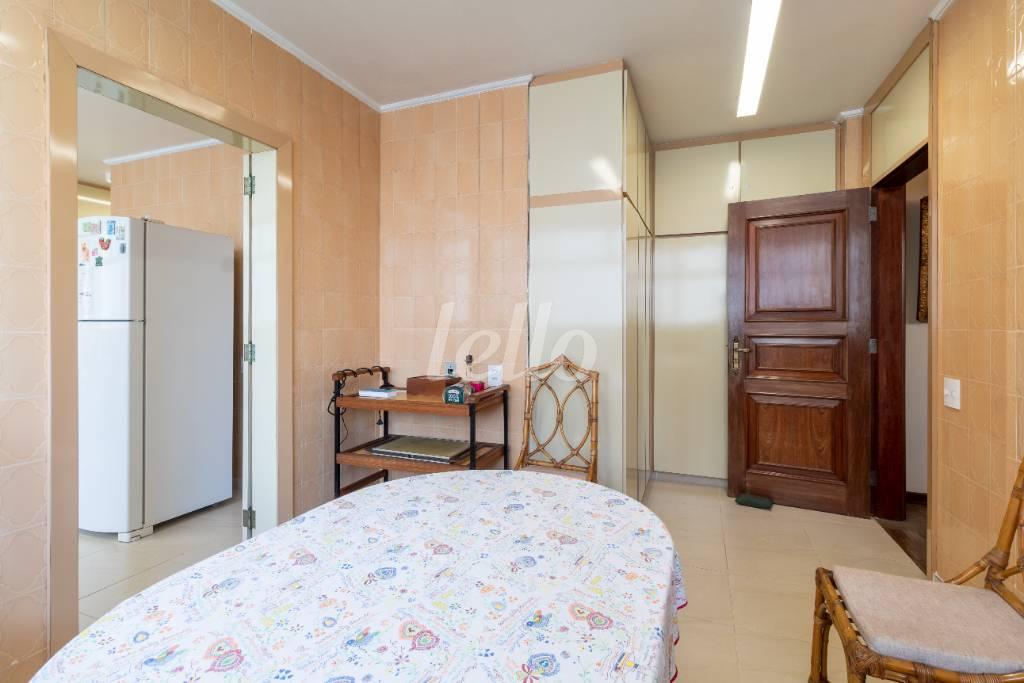 COPA de Apartamento para alugar, Padrão com 366 m², 4 quartos e 4 vagas em Morro dos Ingleses - São Paulo