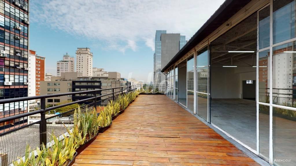 ROOFTOP de Andar à venda, Padrão com 1084 m², e 5 vagas em Jardins - São Paulo