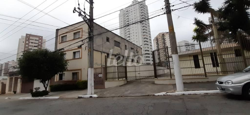 FACHADA de Prédio Comercial para alugar, Monousuário com 520 m², e 8 vagas em Vila Bertioga - São Paulo