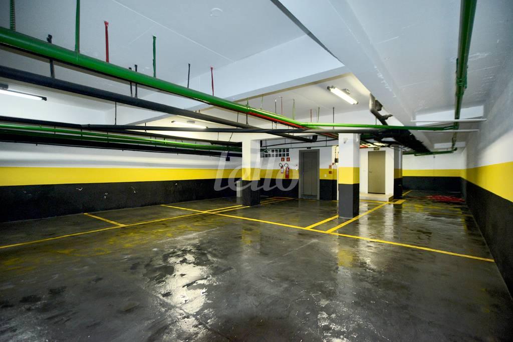GARAGEM de Prédio Comercial à venda, Monousuário com 1336 m², e 18 vagas em Indianópolis - São Paulo