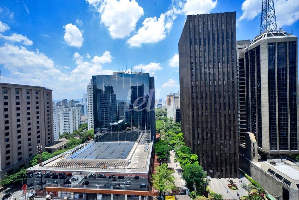 VISTA de Sala / Conjunto à venda, Padrão com 167 m², e 4 vagas em Jardins - São Paulo
