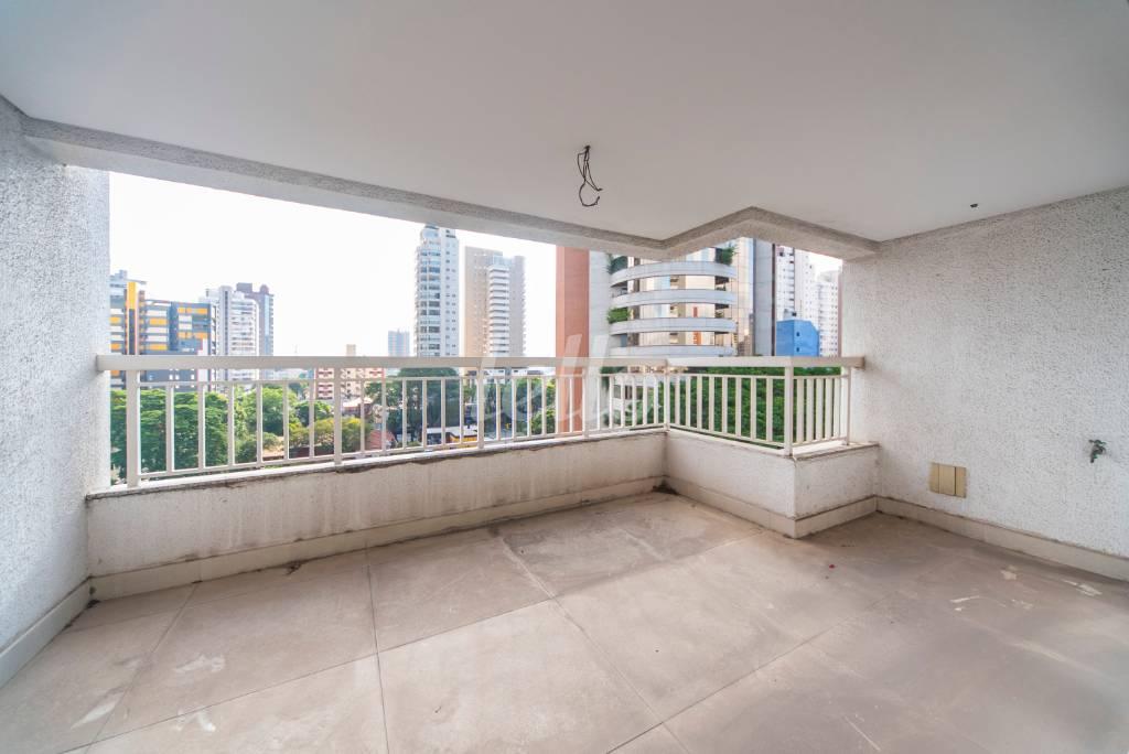 VARANDA DA SALA de Apartamento à venda, Padrão com 175 m², 3 quartos e 3 vagas em Jardim - Santo André