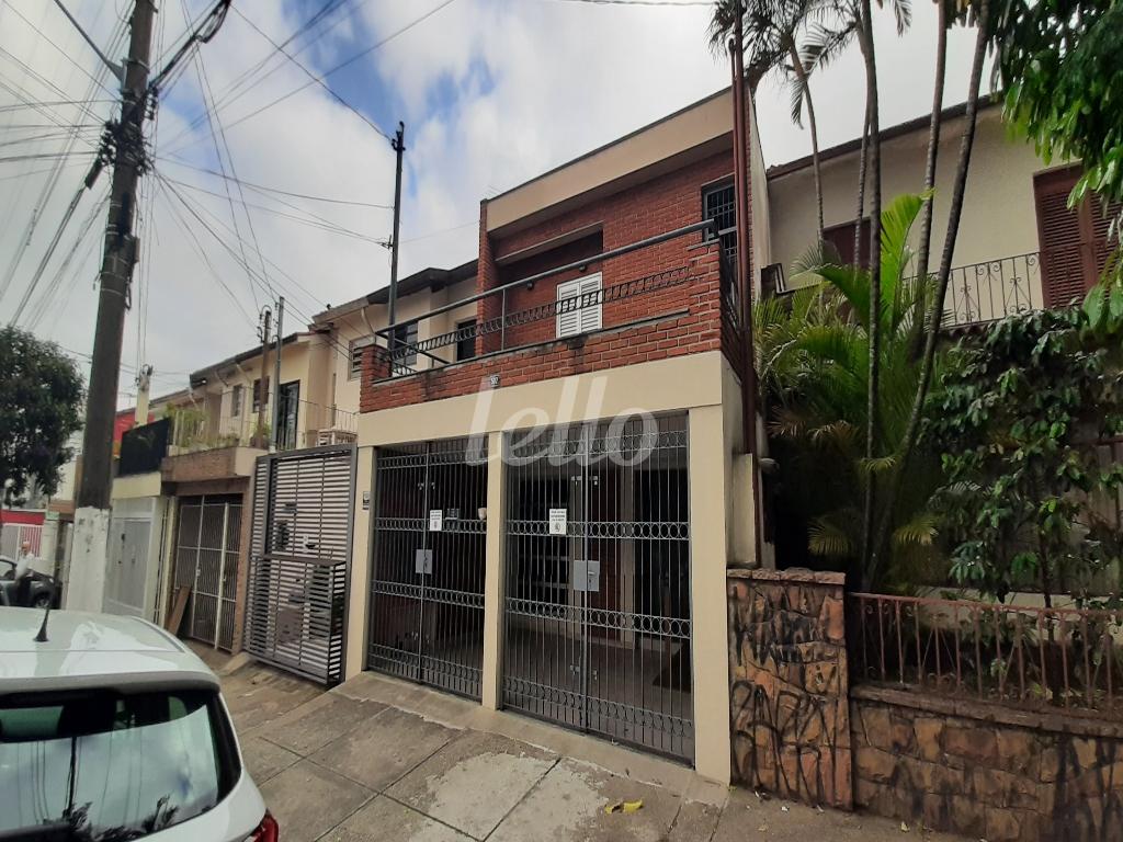 FACHADA de Casa para alugar, sobrado com 211 m², e em Mirandopolis - São Paulo