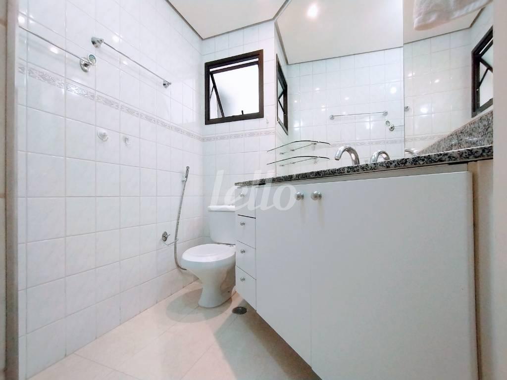 BANHEIRO de Apartamento à venda, Padrão com 82 m², 2 quartos e 1 vaga em Cambuci - São Paulo