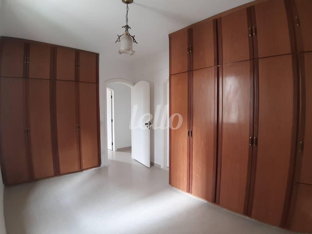 21-DORMITÓRIO SUÍTE de Apartamento à venda, Padrão com 143 m², 3 quartos e 2 vagas em Vila Bastos - Santo André