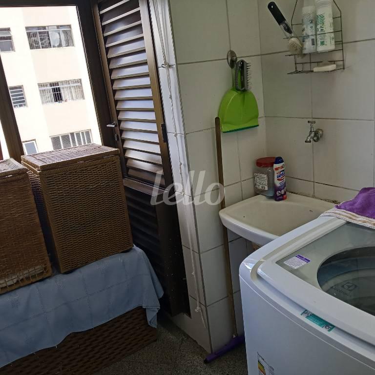 ÁREA  DE SERVIÇO de Apartamento para alugar, Padrão com 223 m², 4 quartos e 4 vagas em Planalto Paulista - São Paulo